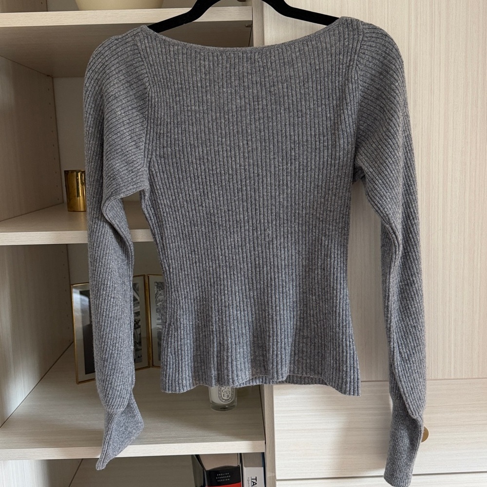 Reformation Hart Cashmere V-Neck Sweater - Grey - Picture 5 of 10